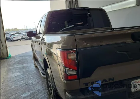 2021 Nissan Titan Sv z USA, uszkodzony, nr VIN 1N6AA1ED9MN525289